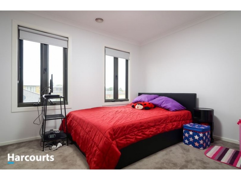 2/27 Jacaranda Drive, Carrum Downs VIC 3201