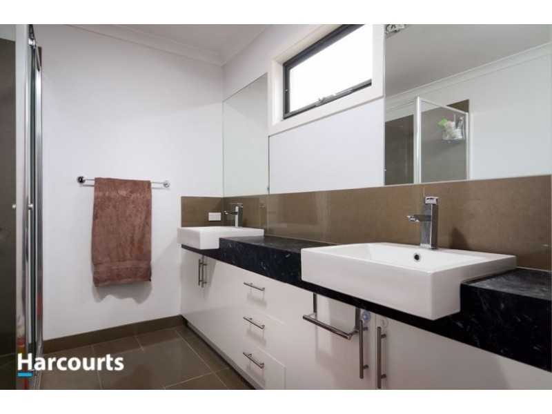 2/27 Jacaranda Drive, Carrum Downs VIC 3201