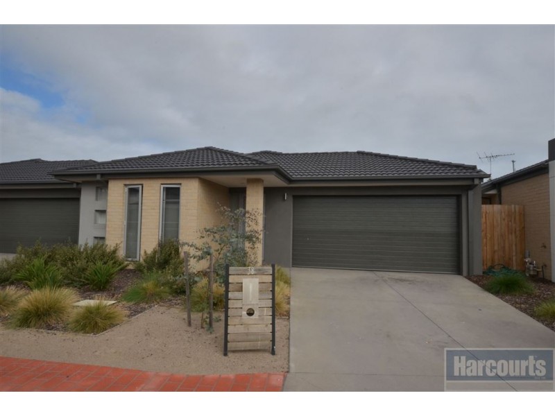 38 Botany Drive, Carrum Downs VIC 3201