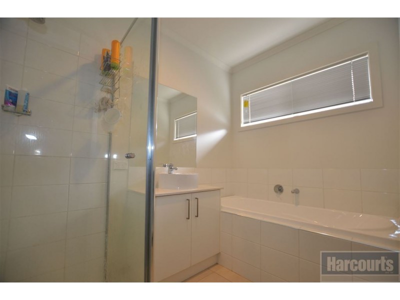 38 Botany Drive, Carrum Downs VIC 3201