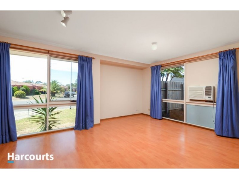 18 Kent Court, Cranbourne North VIC 3977