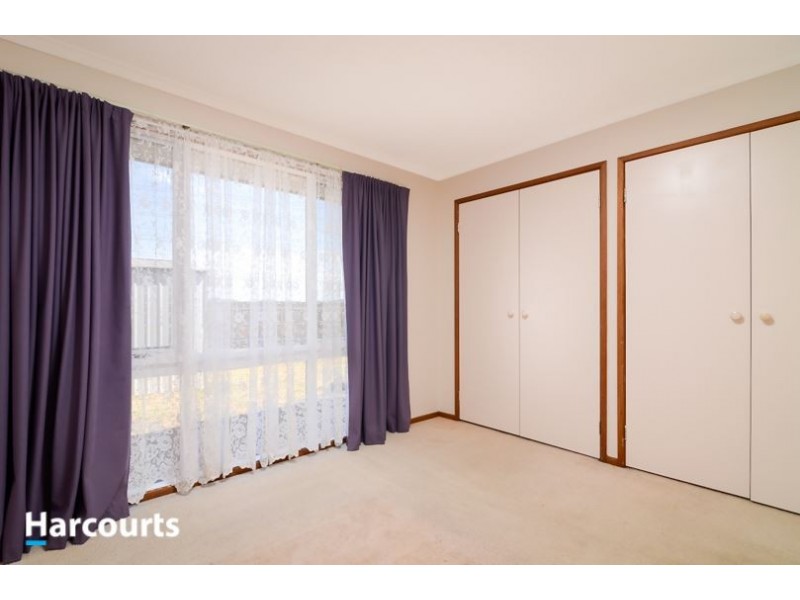 18 Kent Court, Cranbourne North VIC 3977