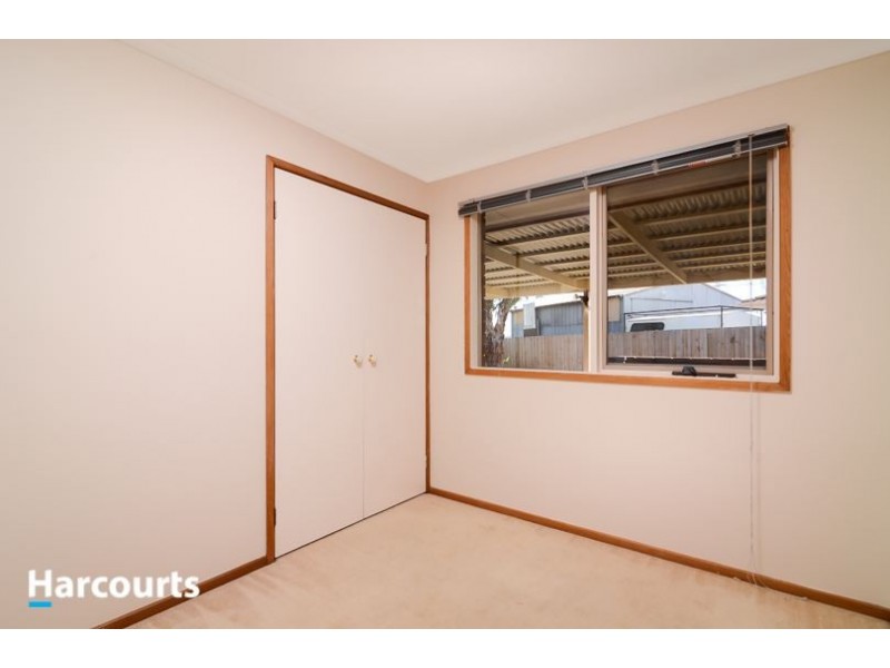 18 Kent Court, Cranbourne North VIC 3977