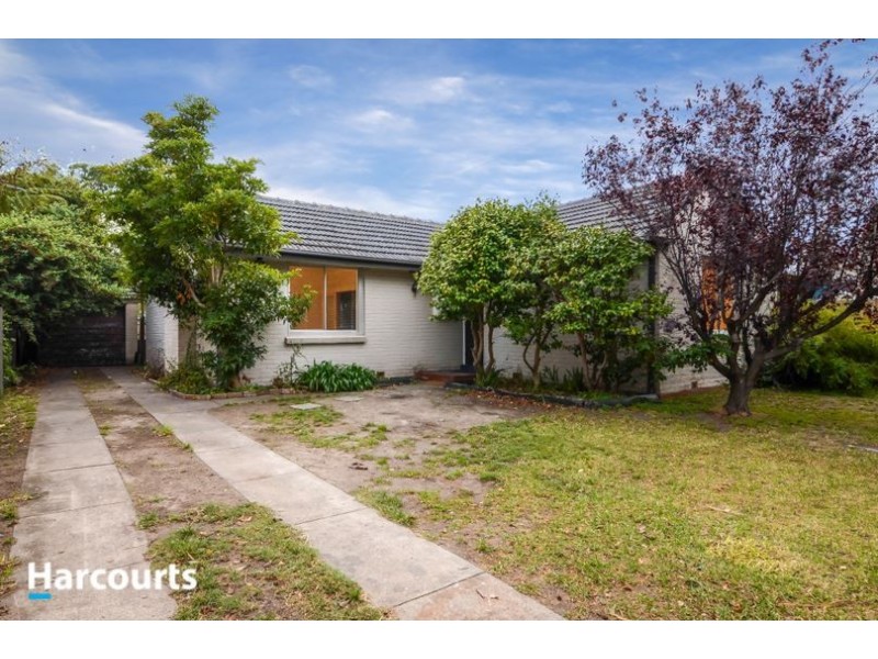 9 Robinsons Road, Seaford VIC 3198