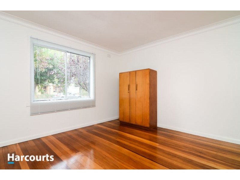 9 Robinsons Road, Seaford VIC 3198