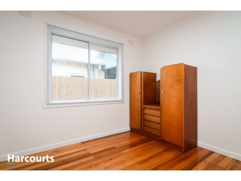 9 Robinsons Road, Seaford VIC 3198