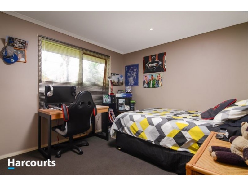 10 Kerrie Anne Court, Skye VIC 3977