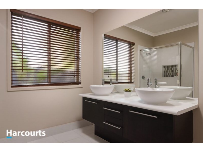 18 Bawden Street, Carrum Downs VIC 3201