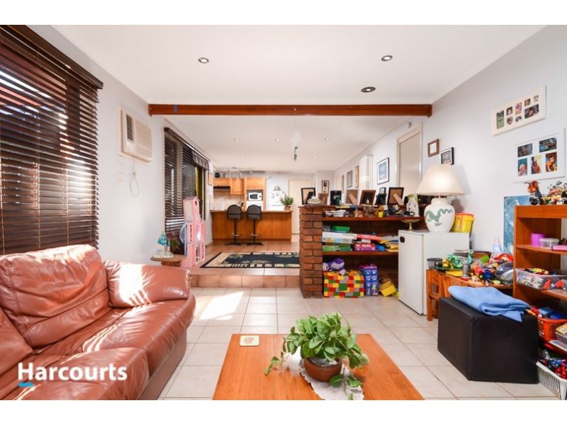 143 Lyrebird Drive, Carrum Downs VIC 3201