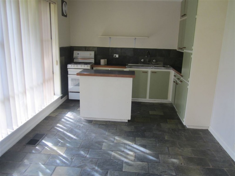 42 Moreton Street, Frankston North VIC 3200