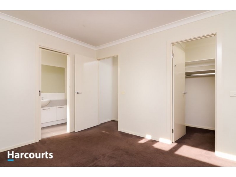 8a Karri Court, Frankston North VIC 3200