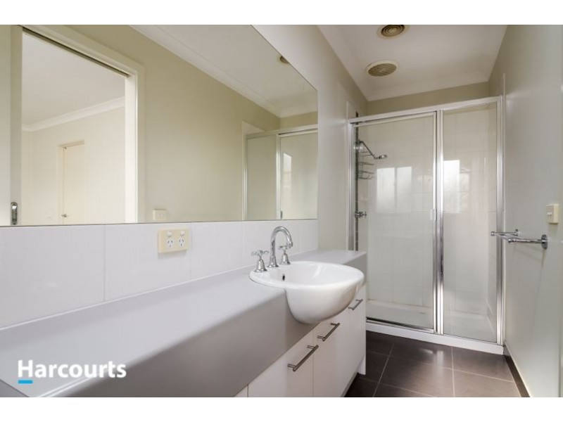 8a Karri Court, Frankston North VIC 3200