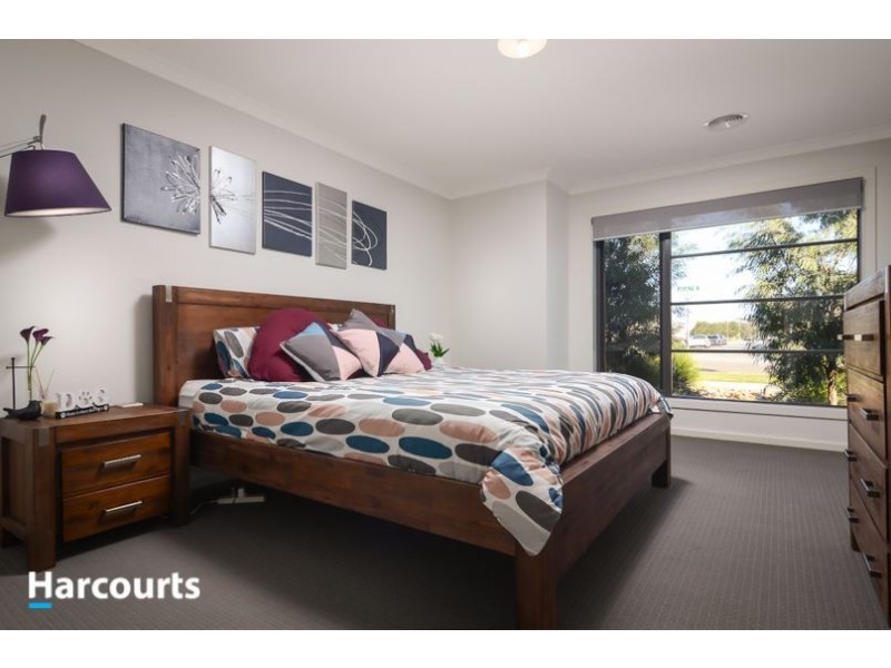 57 Atlas Drive, Cranbourne West VIC 3977