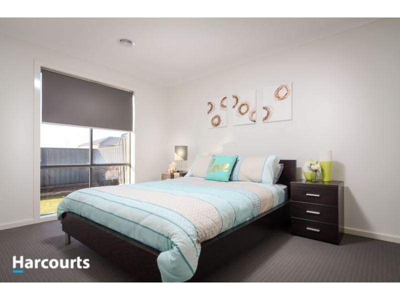 57 Atlas Drive, Cranbourne West VIC 3977