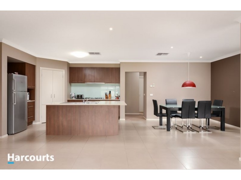4 Coral Mews, Skye VIC 3977