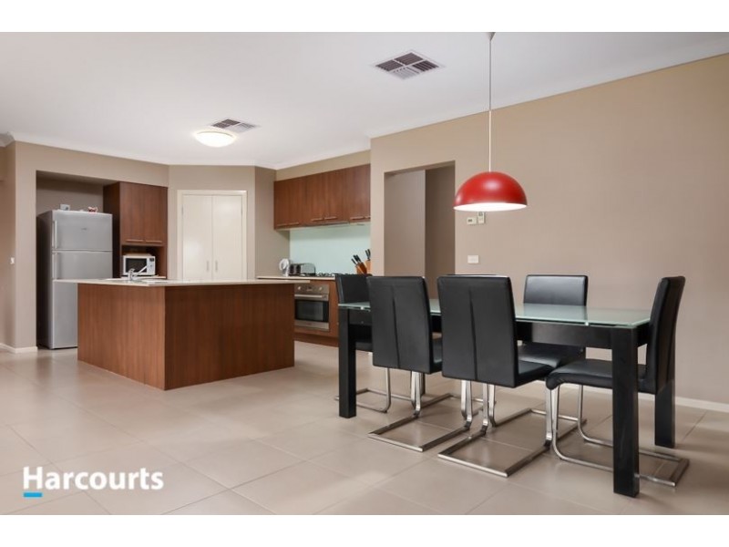 4 Coral Mews, Skye VIC 3977