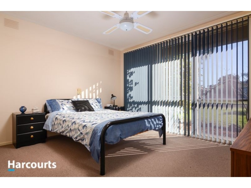 22 Emanuel Drive, Seaford VIC 3198