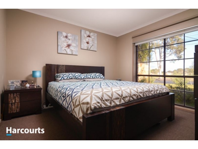 54 Greenwood Drive, Carrum Downs VIC 3201