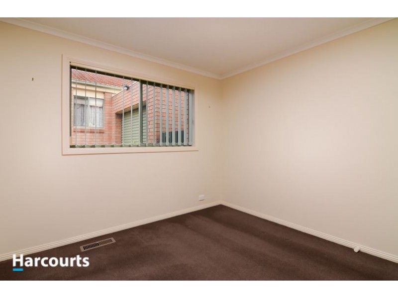 2/15 Jordan Street, Somerville VIC 3912