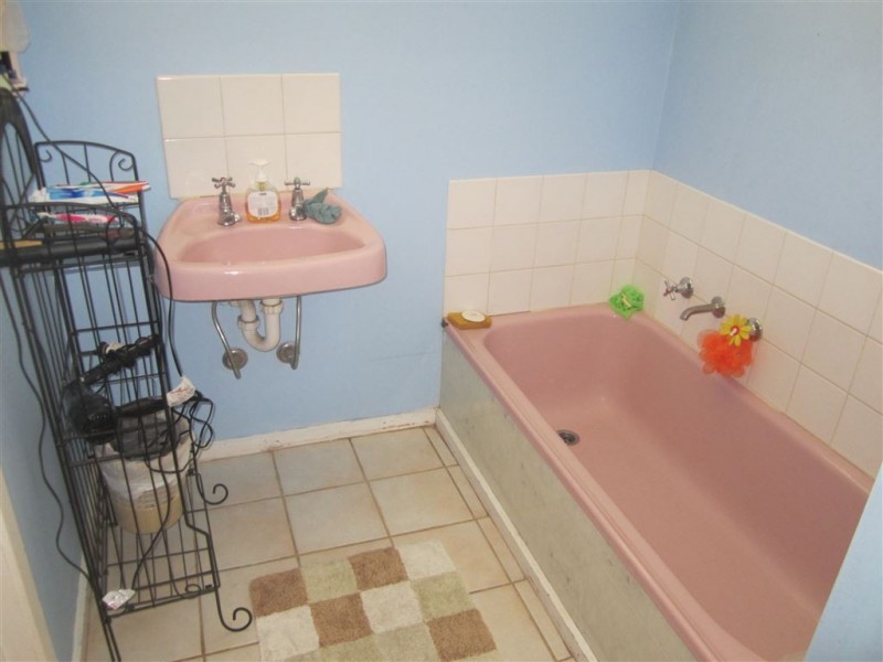 16 Silver Avenue, Frankston North VIC 3200