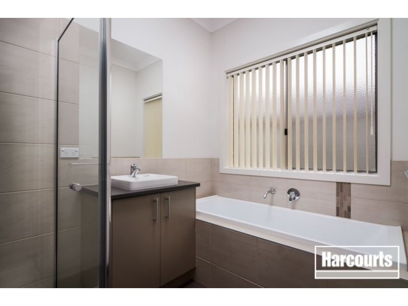 17 Wattlewoods Place, Carrum Downs VIC 3201