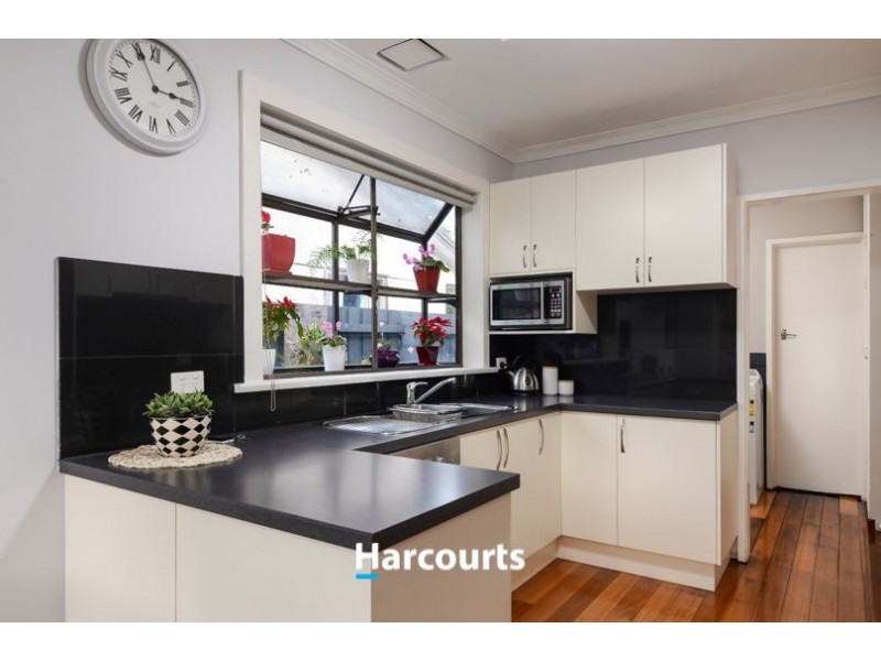 10 Admans Avenue, Seaford VIC 3198