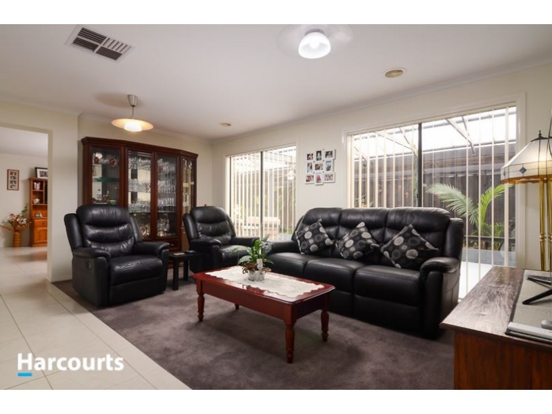 4 Ella Paige Place, Carrum Downs VIC 3201