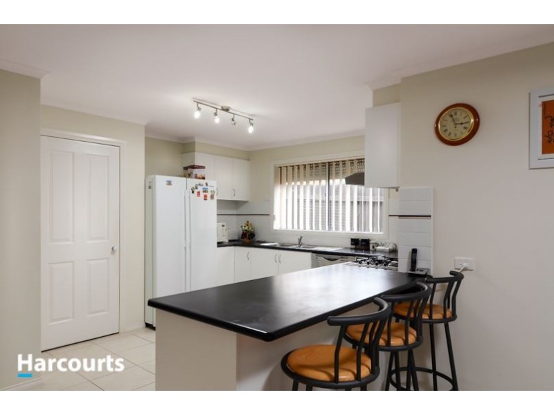 4 Ella Paige Place, Carrum Downs VIC 3201