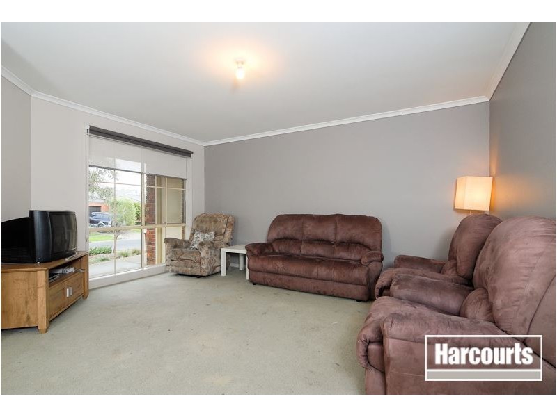 14 Captain Cook Close, Skye VIC 3977