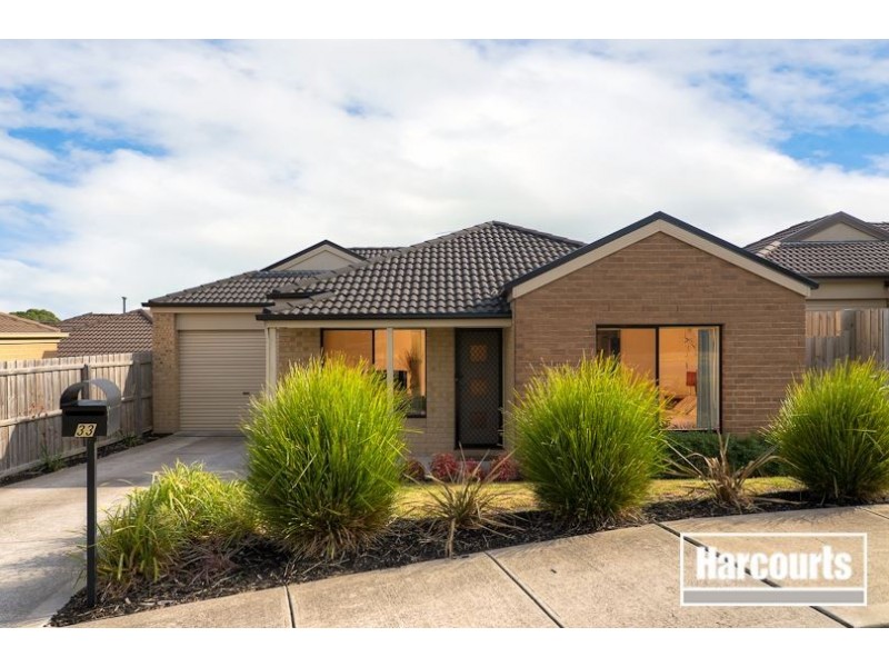 33 Pinewood Drive, Carrum Downs VIC 3201