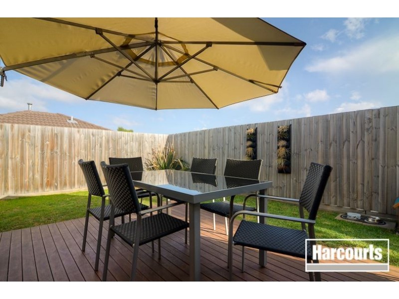 33 Pinewood Drive, Carrum Downs VIC 3201
