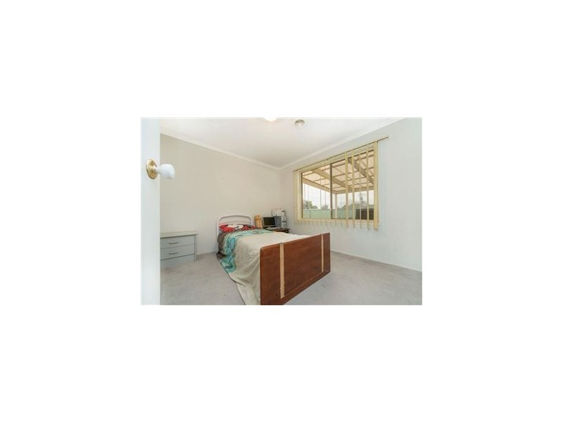 8 Oriana Grove, Skye VIC 3977