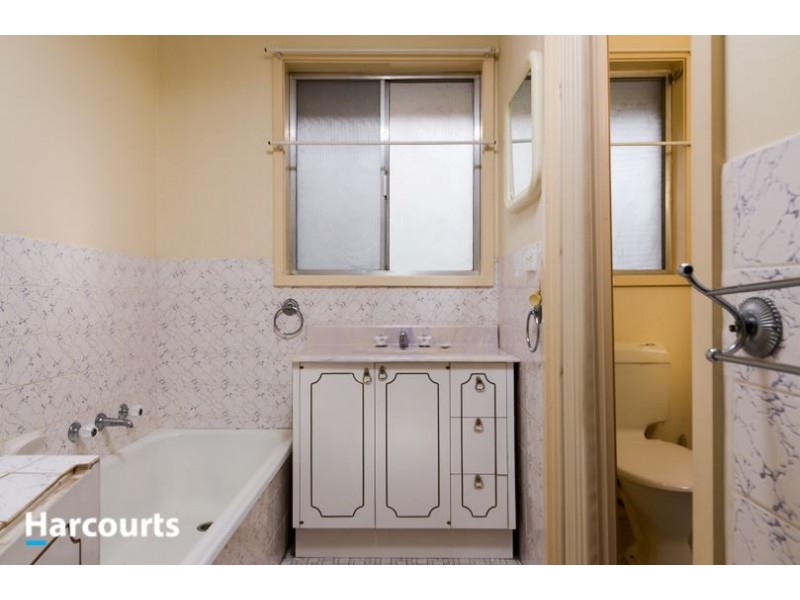 97 Rosemary Crescent, Frankston North VIC 3200