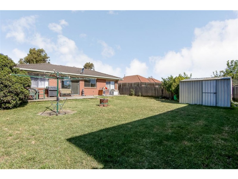 9 Pinewood Drive, Carrum Downs VIC 3201