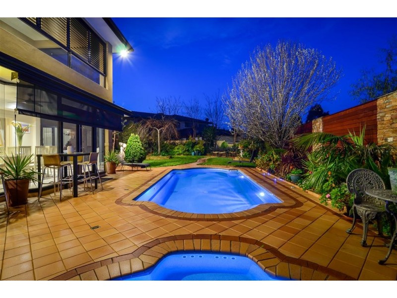 10 Kingsford Smith Court, Sandhurst VIC 3977