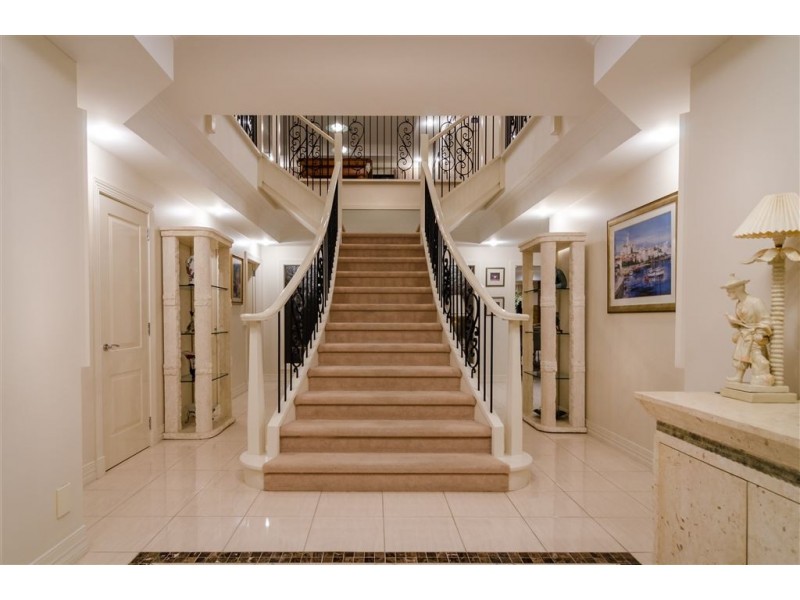 10 Kingsford Smith Court, Sandhurst VIC 3977