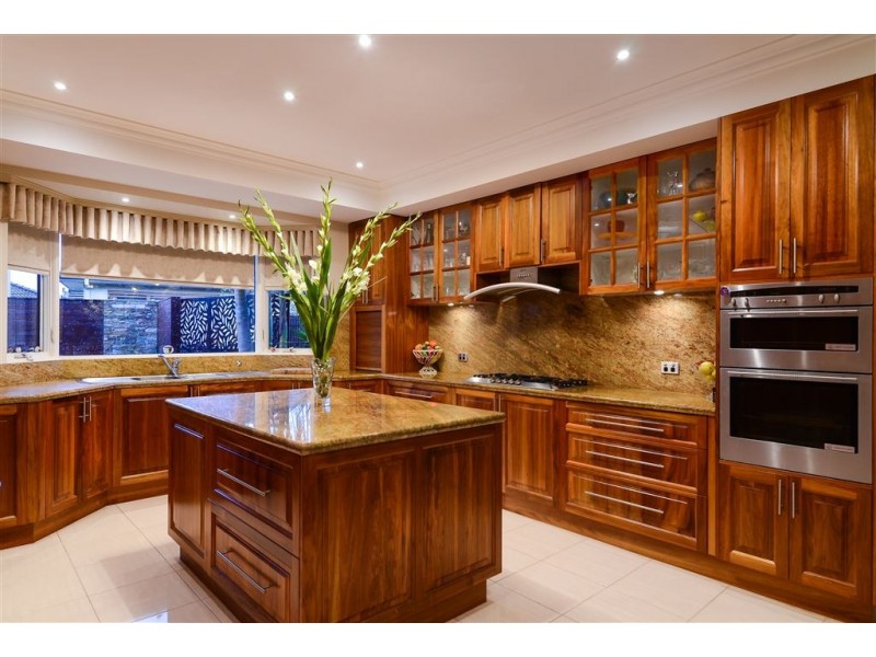 10 Kingsford Smith Court, Sandhurst VIC 3977