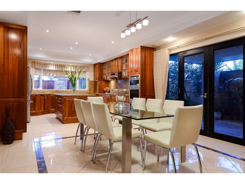 10 Kingsford Smith Court, Sandhurst VIC 3977