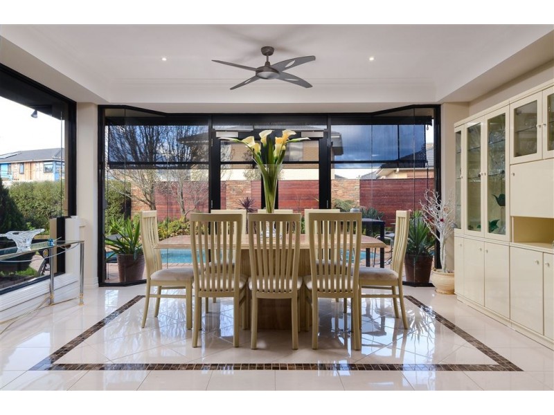 10 Kingsford Smith Court, Sandhurst VIC 3977