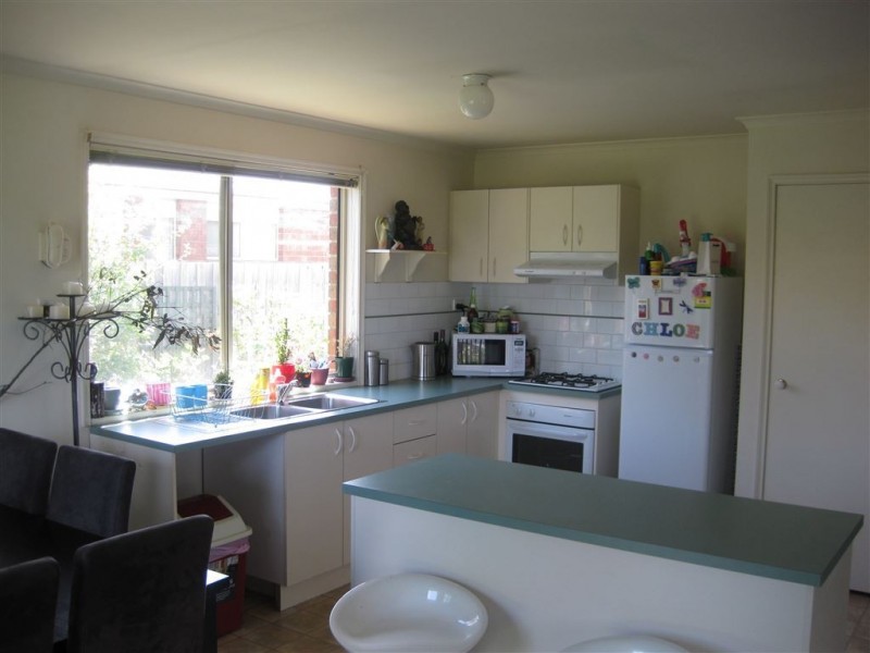 87 Greenwood Drive, Carrum Downs VIC 3201