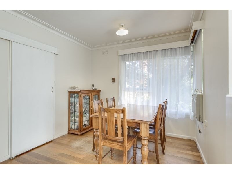 27 Glenelg Avenue, Frankston VIC 3199