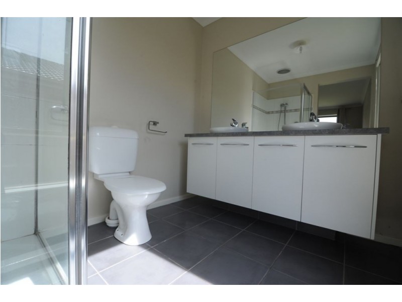 28 Emerald Rise, Skye VIC 3977