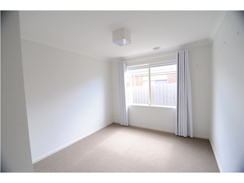 28 Emerald Rise, Skye VIC 3977