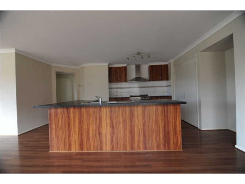 28 Emerald Rise, Skye VIC 3977