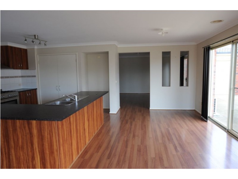 28 Emerald Rise, Skye VIC 3977
