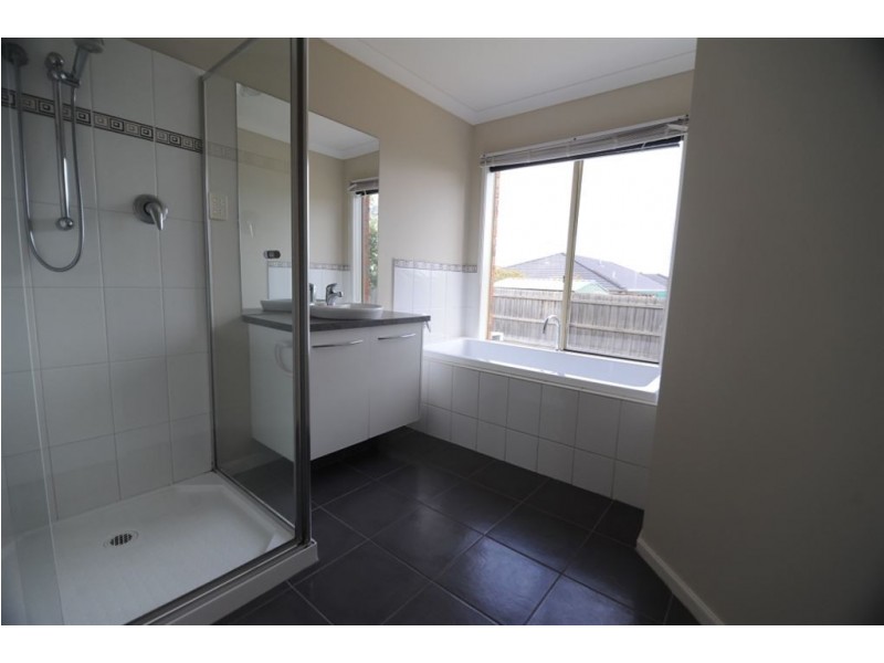 28 Emerald Rise, Skye VIC 3977