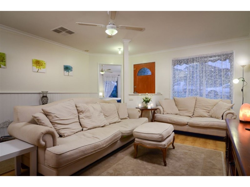 16 Rodney Court, Skye VIC 3977