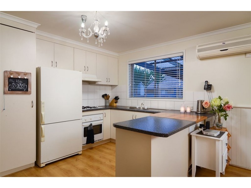 16 Rodney Court, Skye VIC 3977