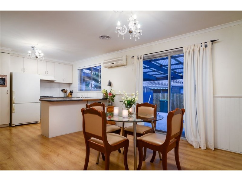 16 Rodney Court, Skye VIC 3977