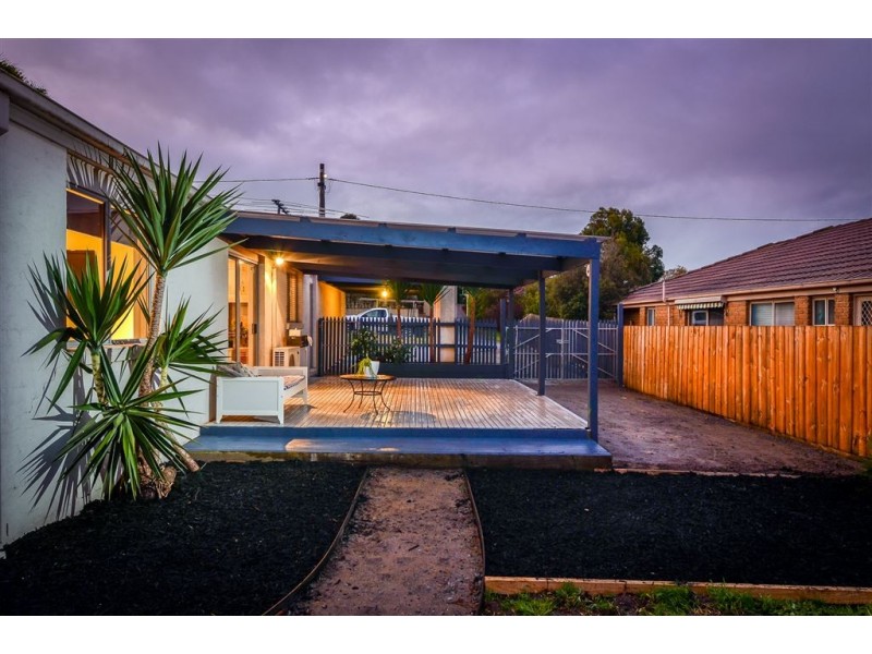 16 Rodney Court, Skye VIC 3977